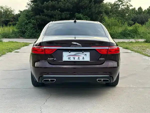 Jaguar XFL 2019