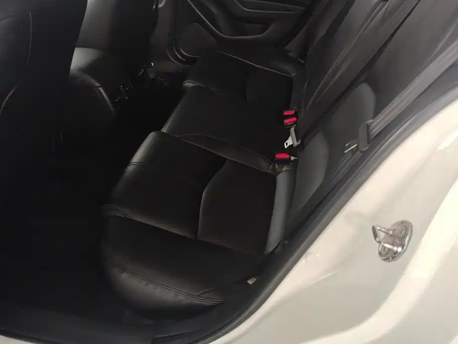 Mazda 3 Angkesela 2018 — фото 11