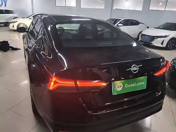 Nissan Teana 2023