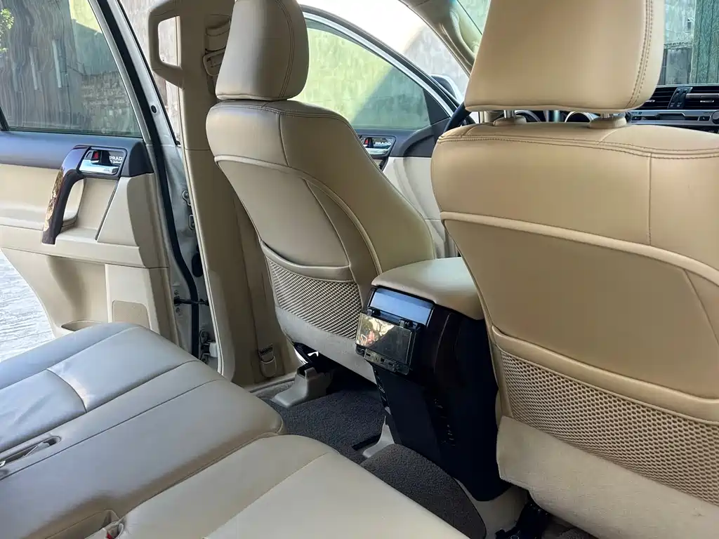 Toyota Prado 2016 — фото 10