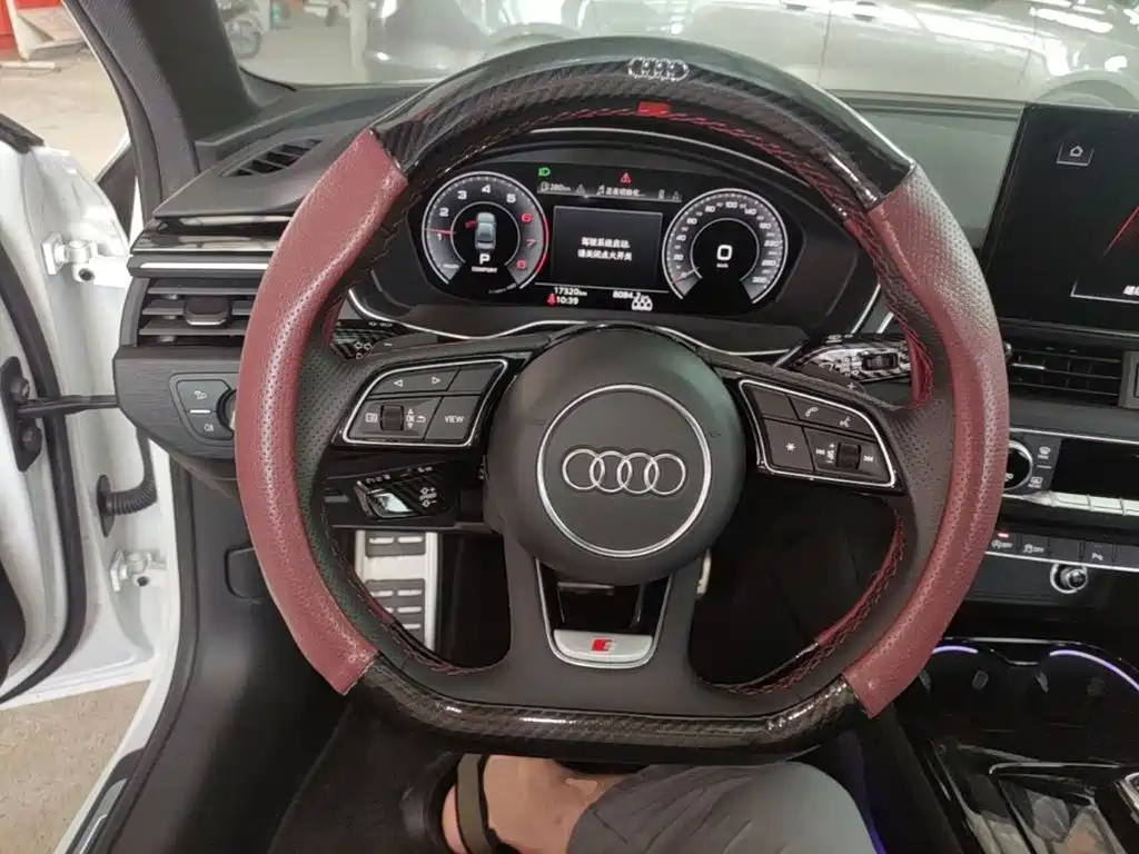 Audi A4L 2025