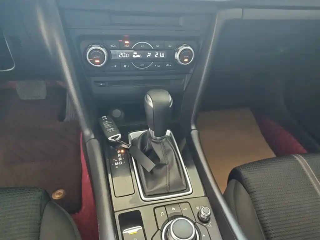 Mazda 3 Angkesela 2018 — фото 14