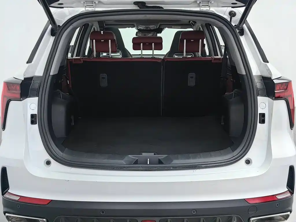 Changan CS75PLUS 2022 — фото 16