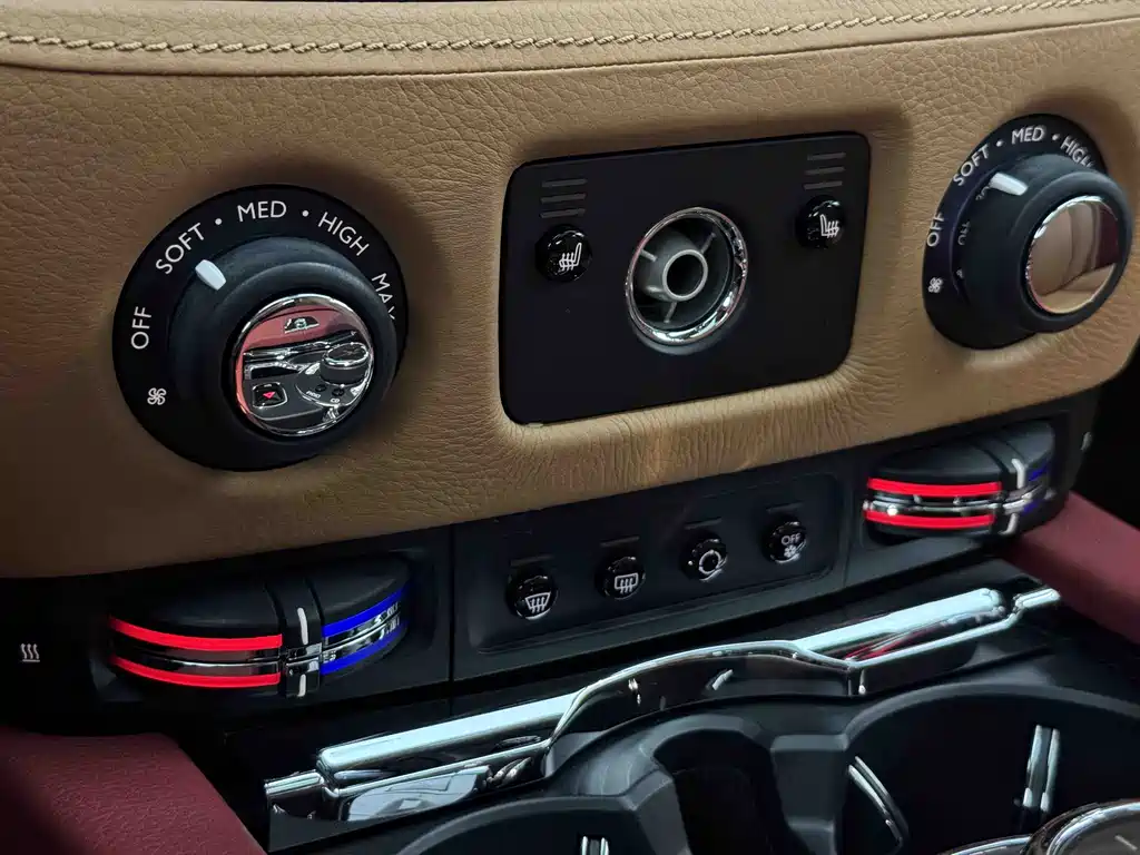 Rolls-Royce Ghost 2013 — фото 12
