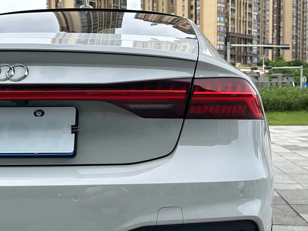 Audi A7 2022 — фото 11
