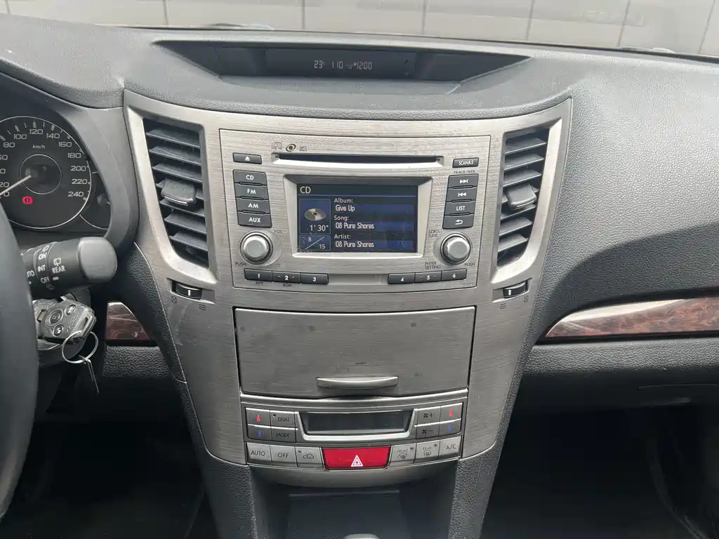 Subaru Outback 2012 — фото 14