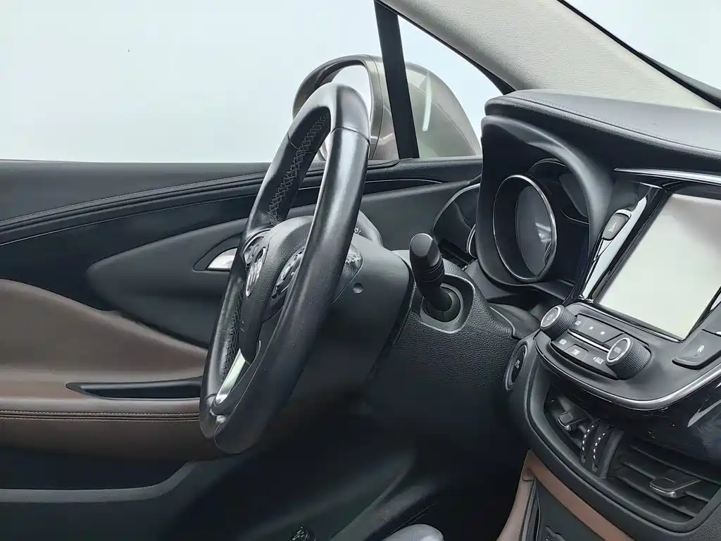 Buick Envision Plus 2018 — фото 22