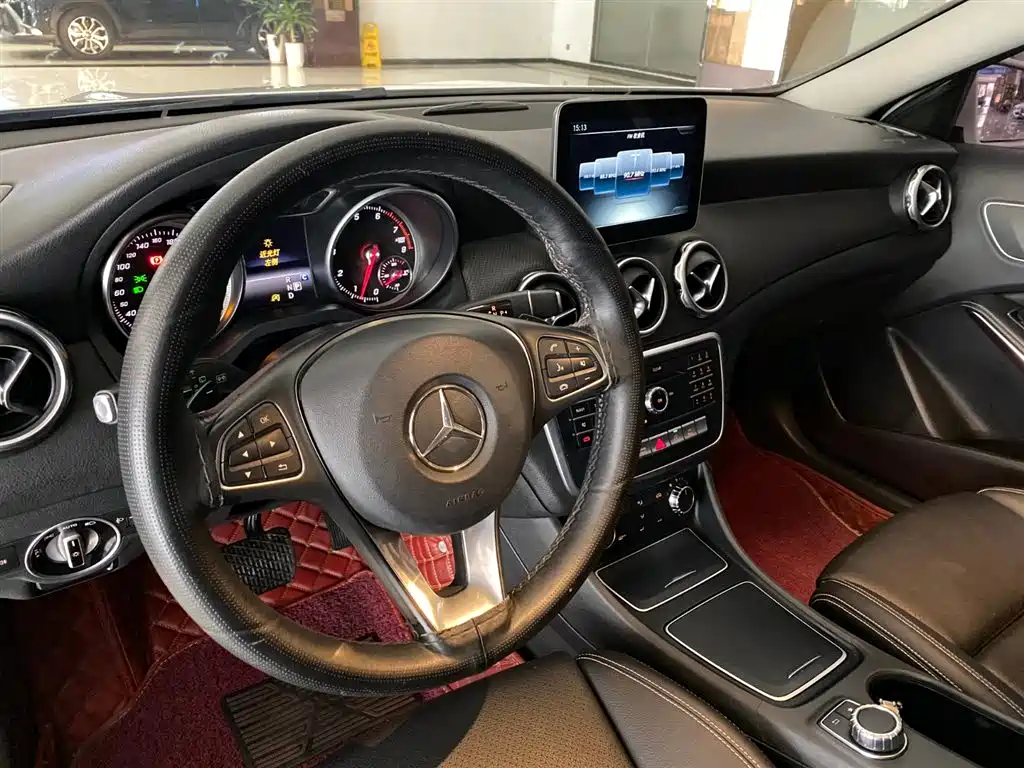Mercedes-Benz GLA 2017 — фото 13