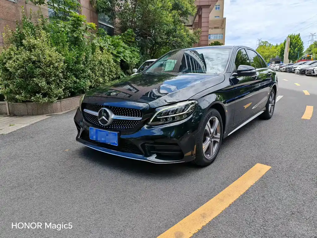Mercedes-Benz C-Class 2020