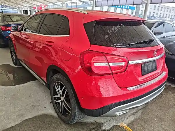 Mercedes-Benz GLA 2016