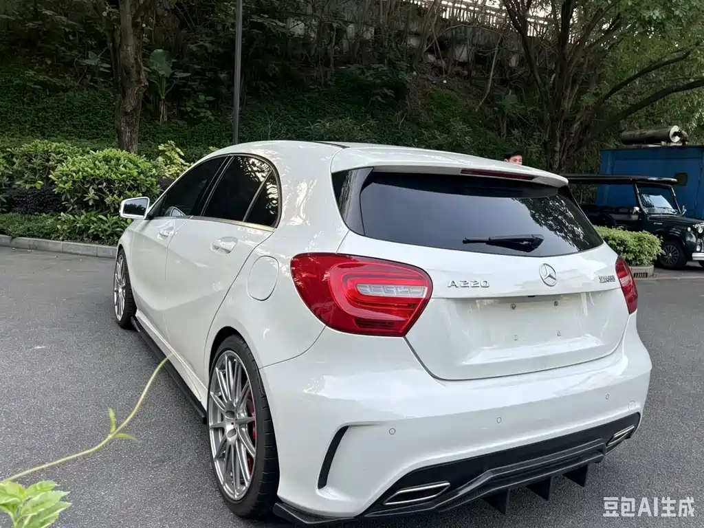Mercedes-Benz A-Class AMG 2015 — фото 4