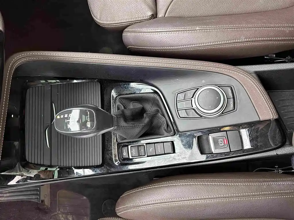BMW X1 New Energy 2019 — фото 13