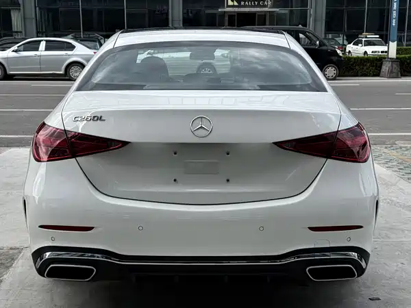 Mercedes-Benz C-Class 2024