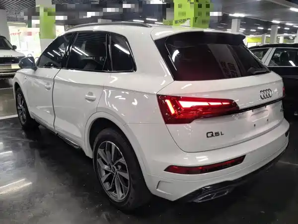 Audi Q5L 2023
