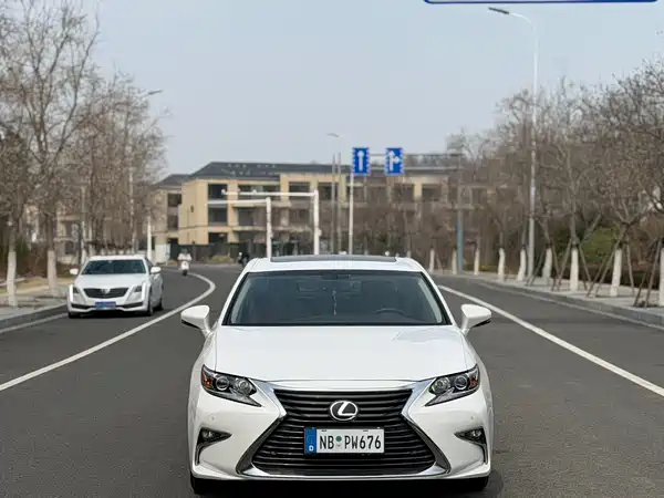 Lexus ES 2017