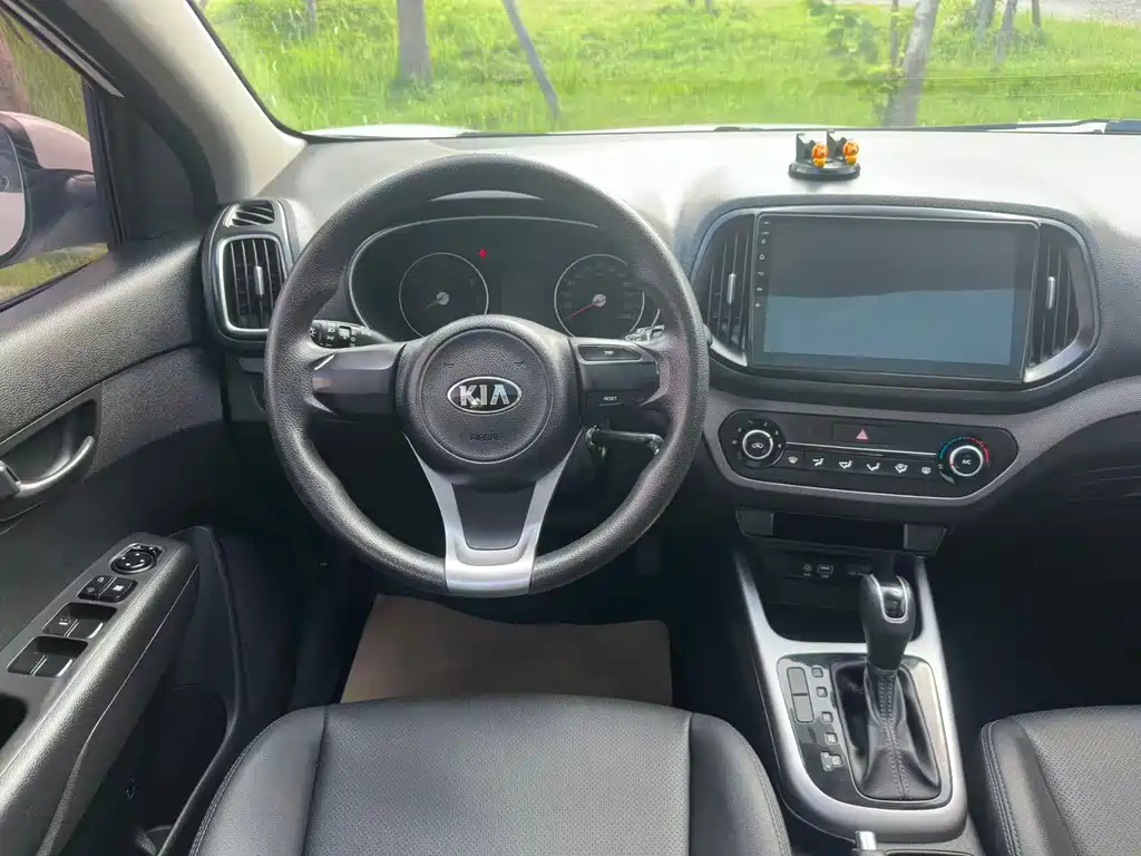 Kia KX3 2017 — фото 6