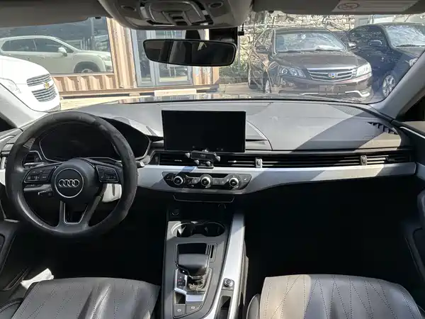 Audi A4L 2023