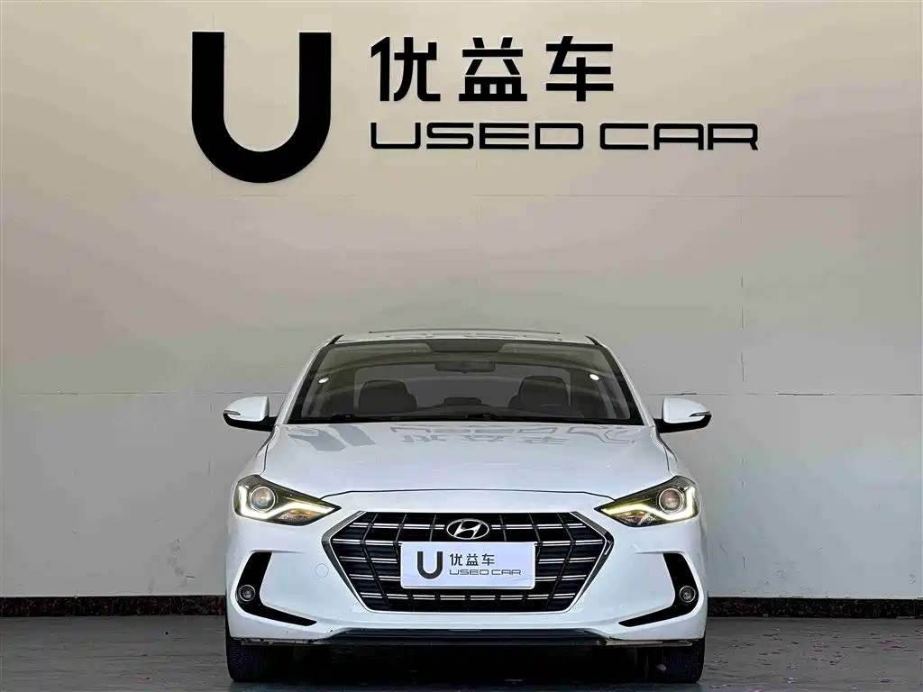 Hyundai Elantra 2020 — фото 2