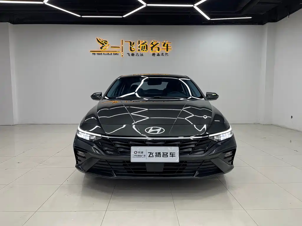 Hyundai Elantra 2025 — фото 2
