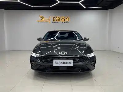 Hyundai Elantra 2025