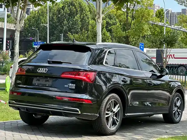 Audi Q5L 2021