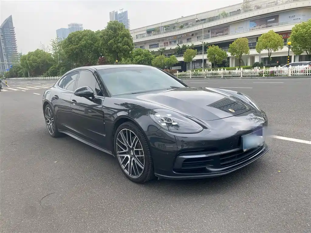 Porsche Panamera 2018 — фото 4
