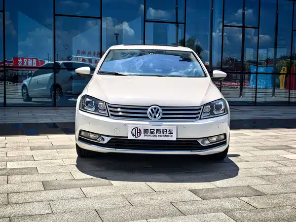 Volkswagen Magotan 2012