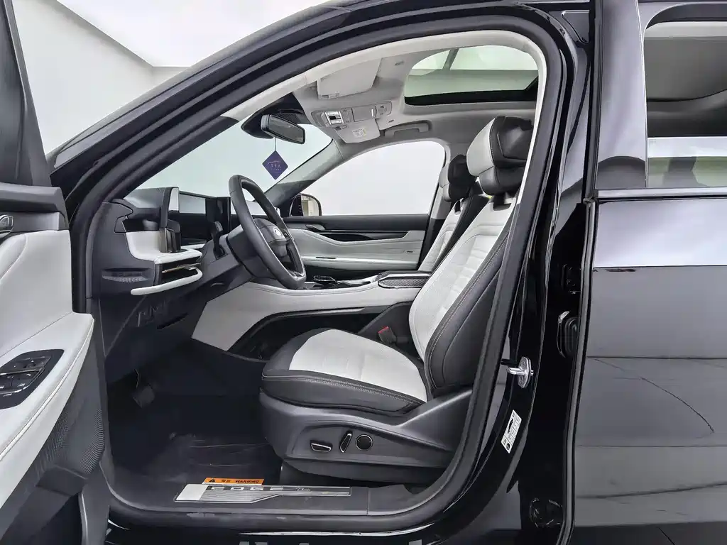 Ford Edge 2024 — фото 18