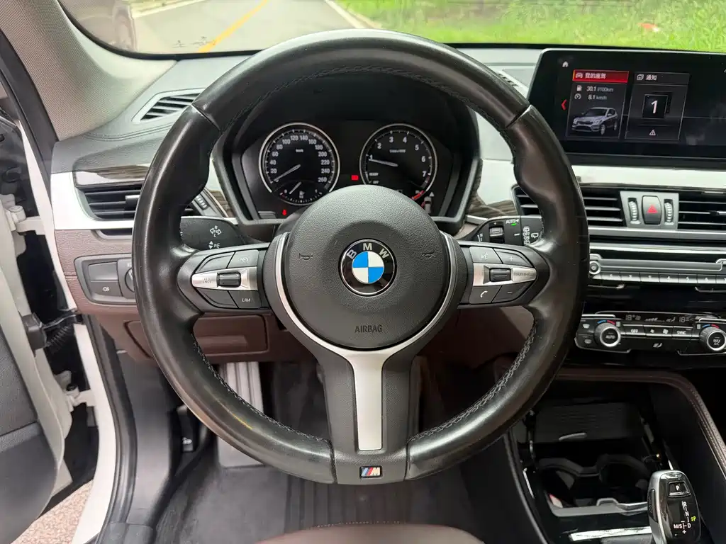 BMW X1 2021 — фото 8