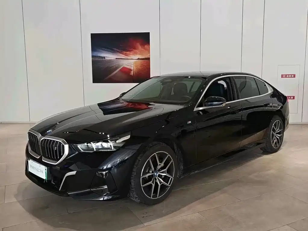 BMW i5 2024 — фото 1
