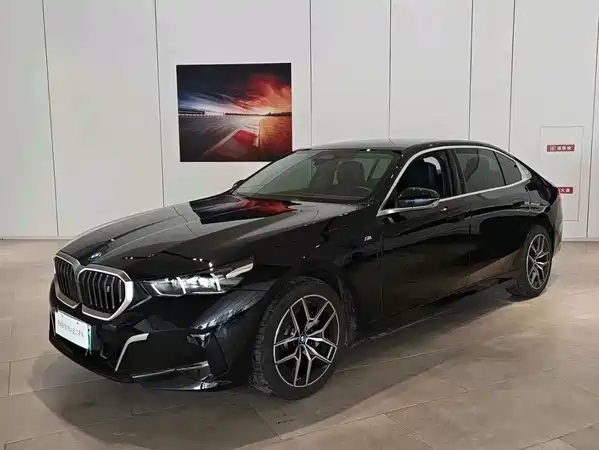 BMW i5 2024