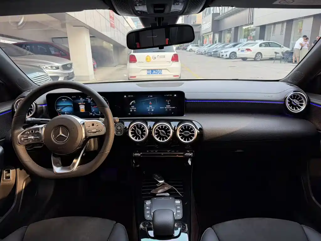 Mercedes-Benz A-Class 2023 — фото 7