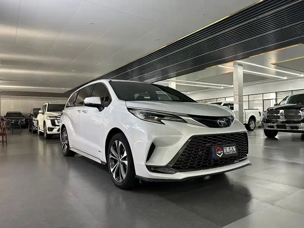 Toyota Granvia 2024
