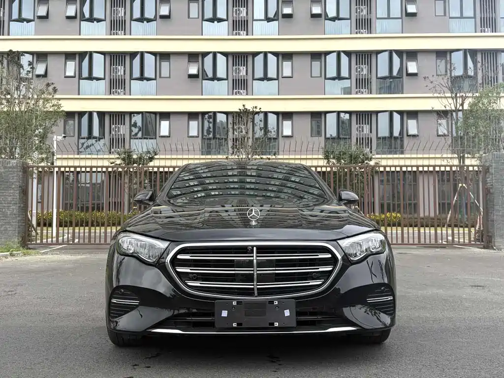Mercedes-Benz E-Class 2025