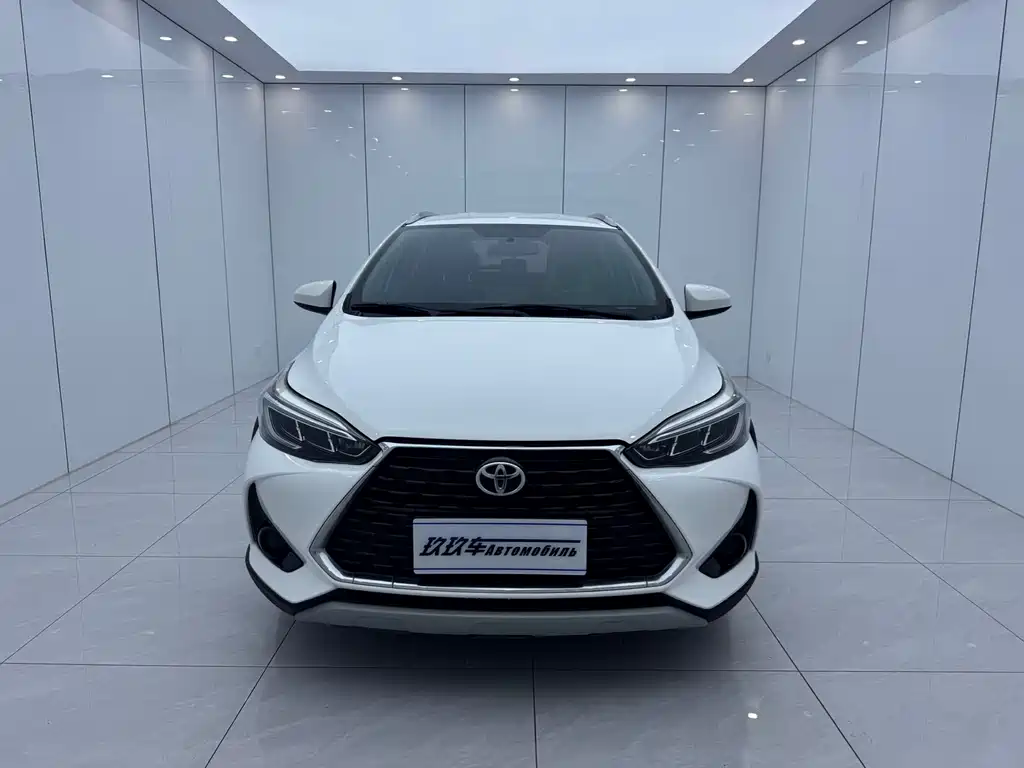 Toyota Yaris L 2022