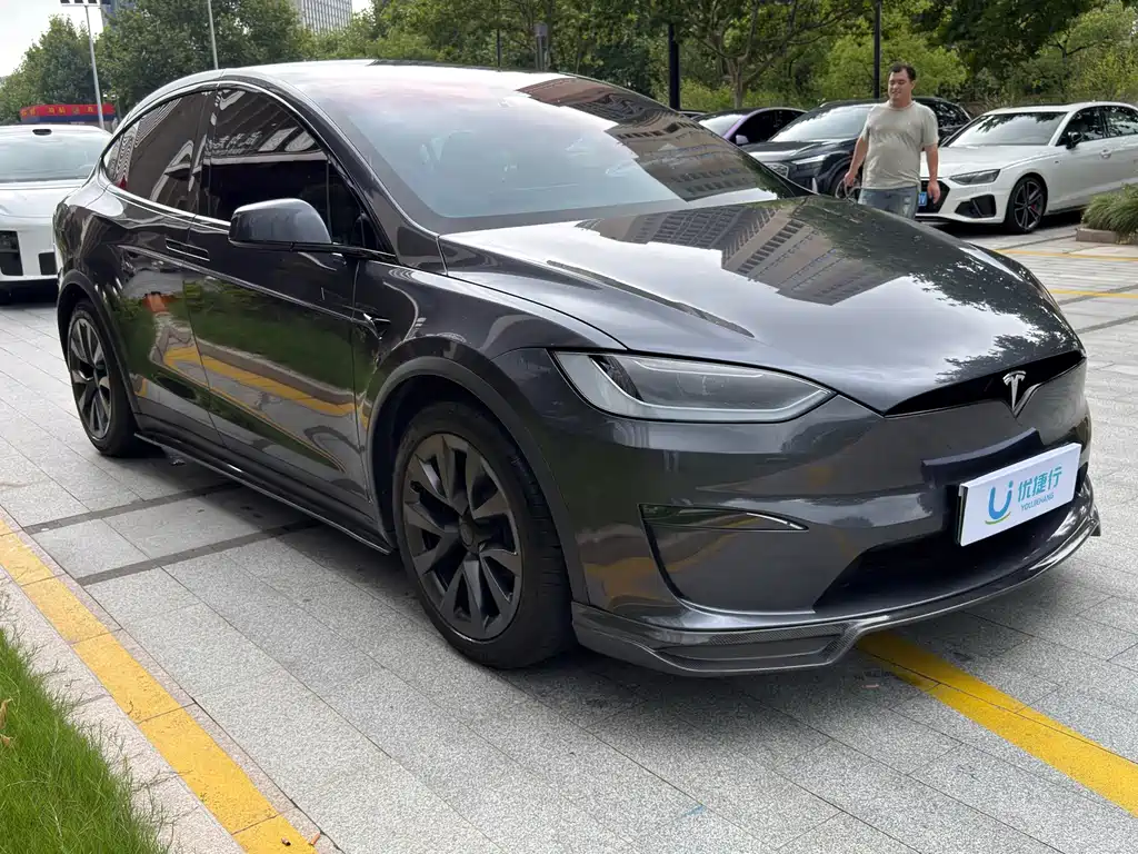 Tesla Model X 2023 — фото 3