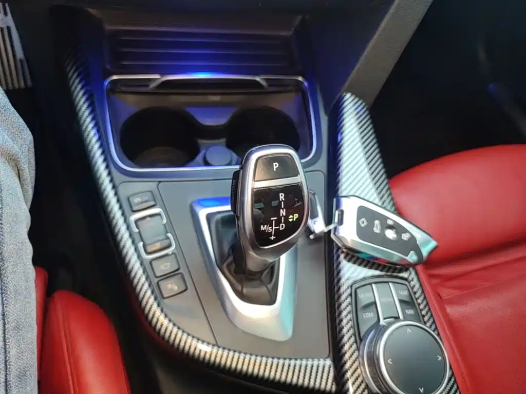 BMW 3 Series GT 2017 — фото 14