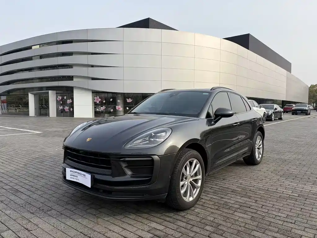 Porsche Macan 2022 — фото 1