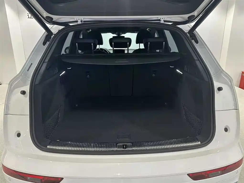 Audi Q5L 2021
