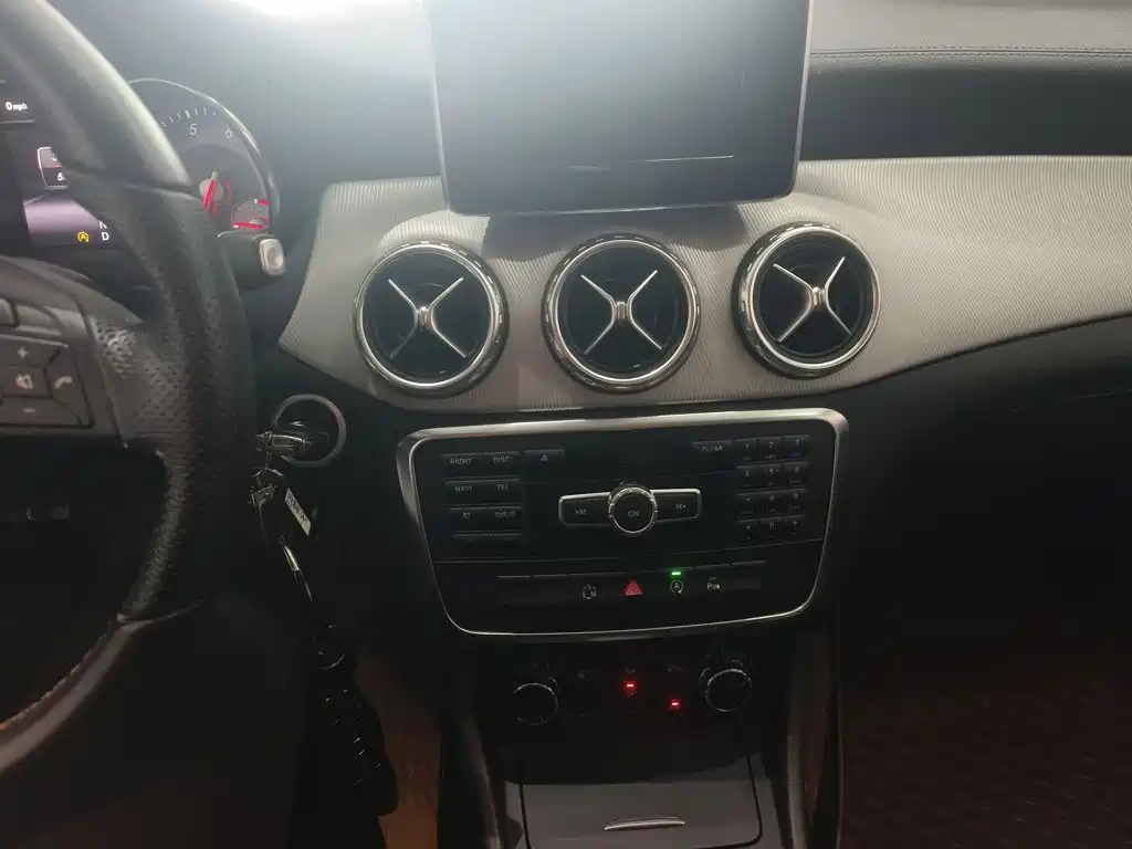 Mercedes-Benz GLA 2016