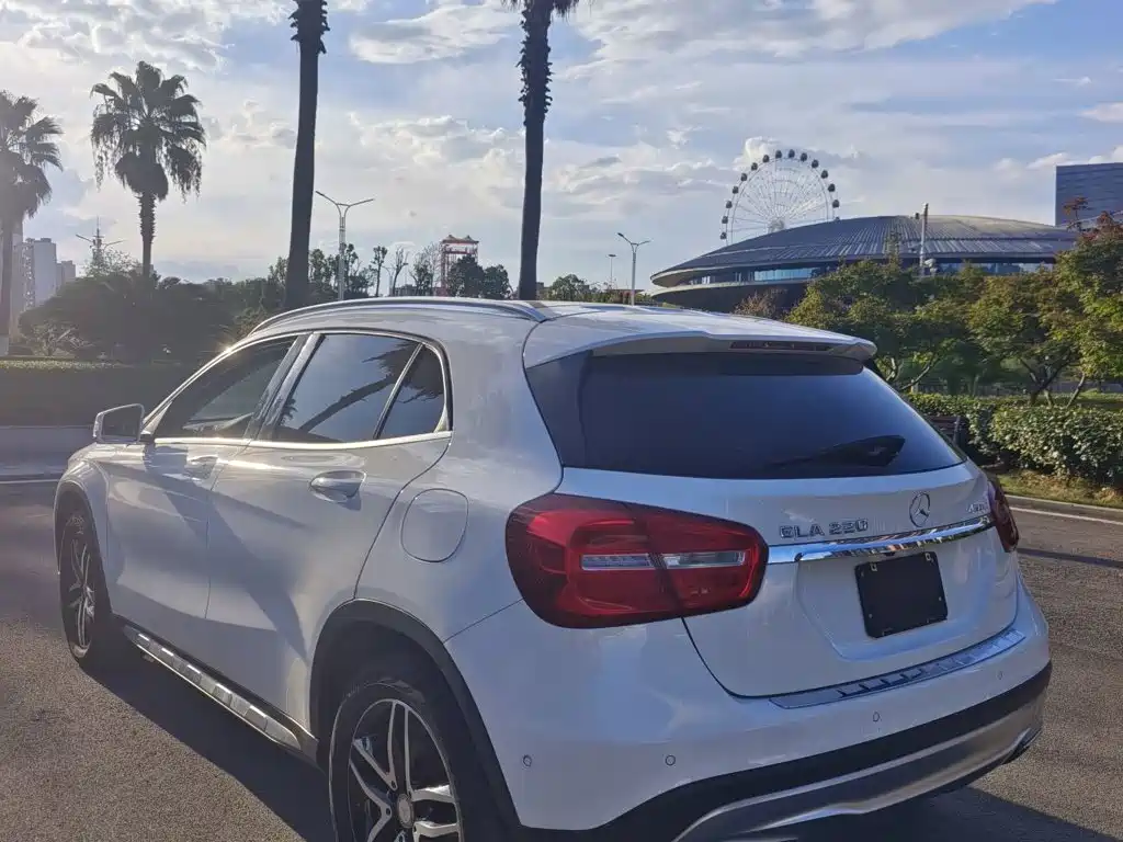 Mercedes-Benz GLA 2016 — фото 9