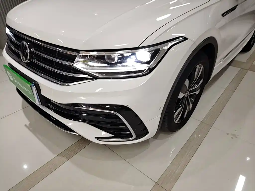 Volkswagen Tiguan L 2022 — фото 24
