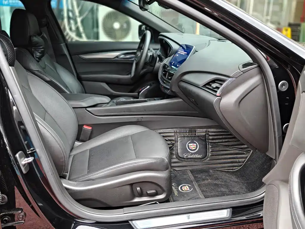Cadillac CT5 2023 — фото 16