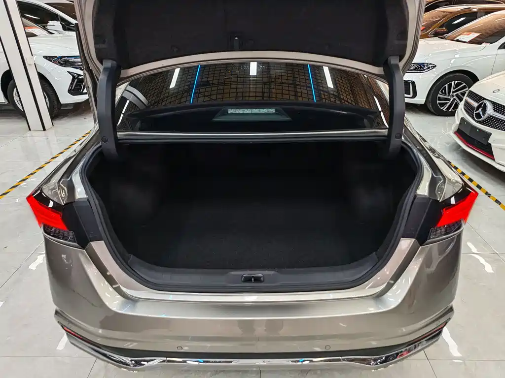 Nissan Teana 2023 — фото 14