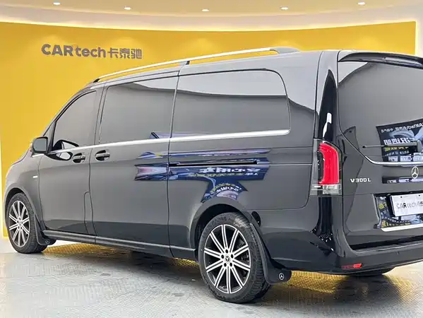Mercedes-Benz V-Class 2025