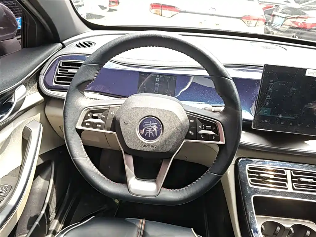 BYD Qin PLUS 2022 — фото 11
