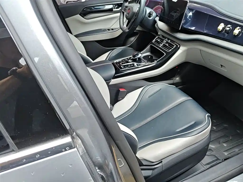BYD Qin PLUS 2022 — фото 25