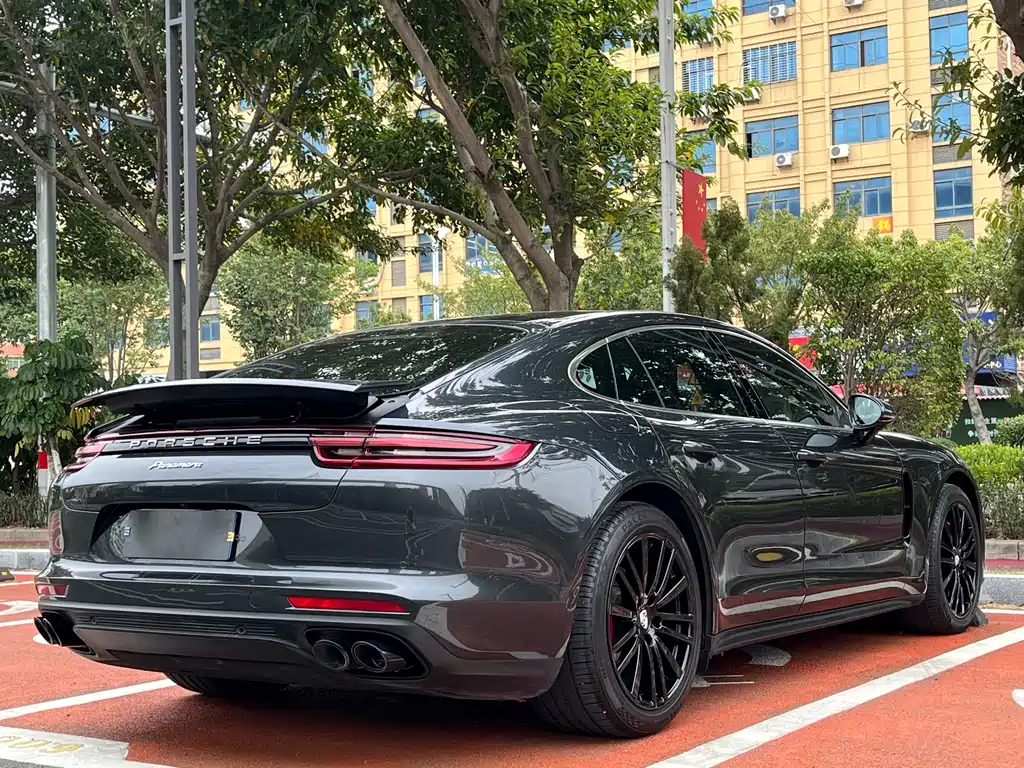 Porsche Panamera 2019 — фото 9
