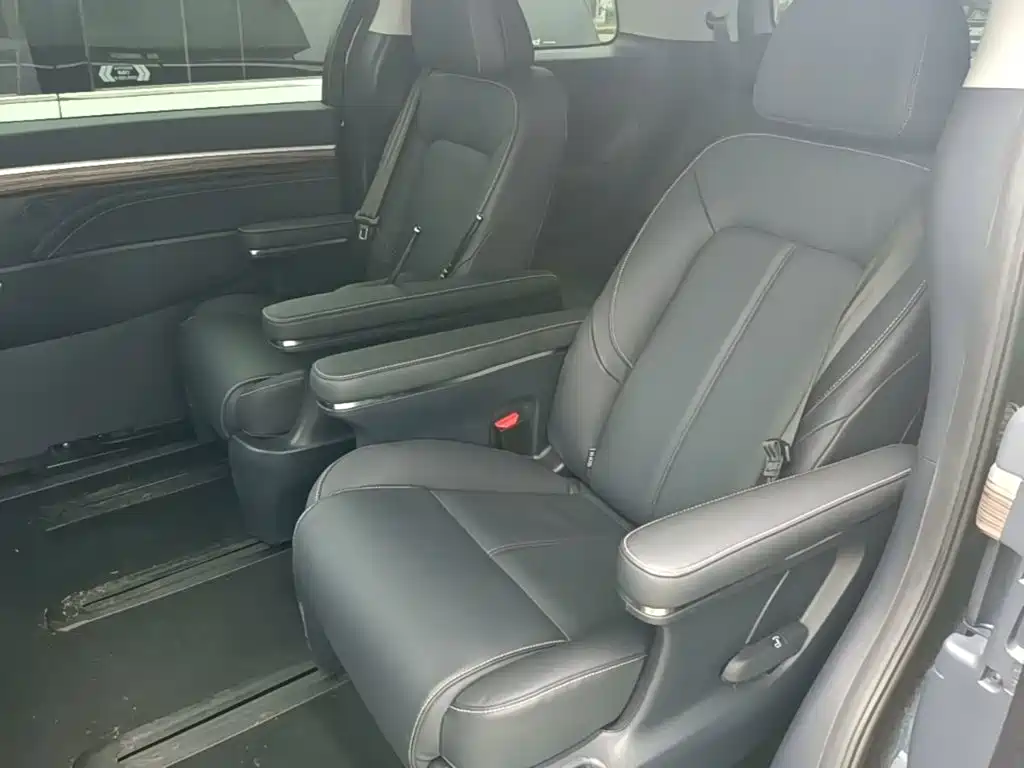 GAC Trumpchi M8 2021 — фото 17