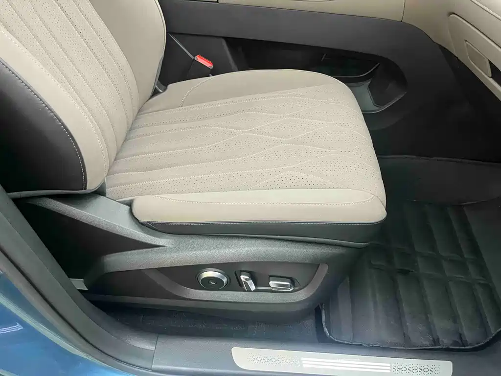 Chery Tiggo 8 PLUS C-DM 2026 — фото 11
